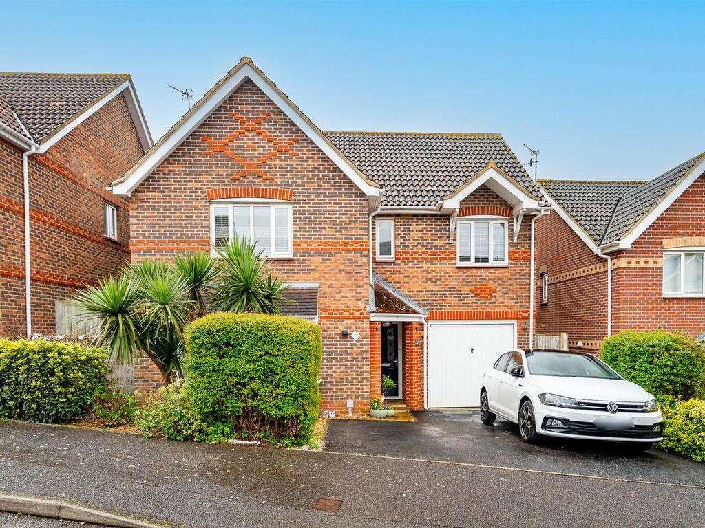4 bed detached house for sale in Penrith Way, Eastbourne BN23, £470,000