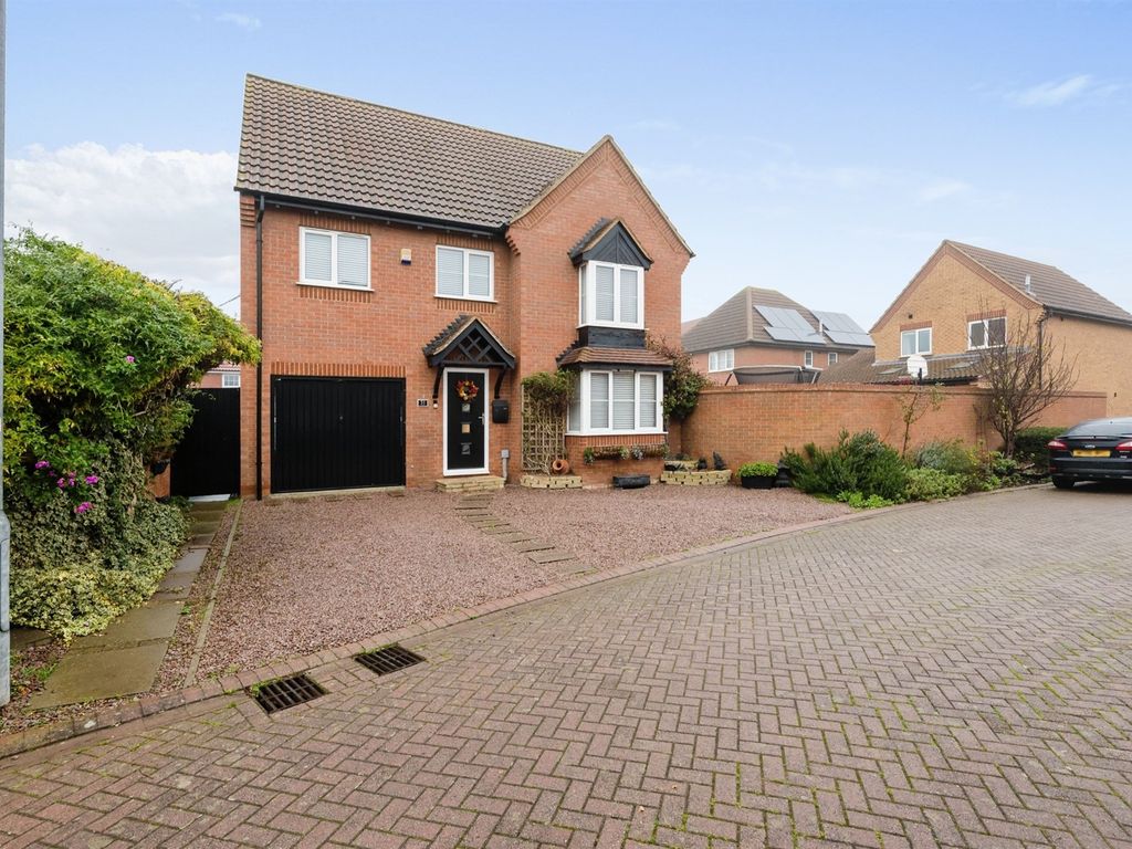 6 bed detached house for sale in Snowley Park, Whittlesey, Peterborough