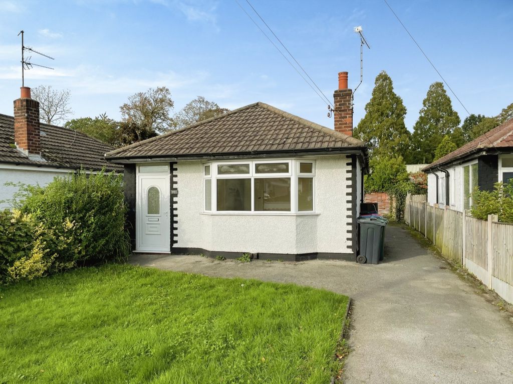 2 bed detached bungalow for sale in Oakfield Avenue, Upton, Chester