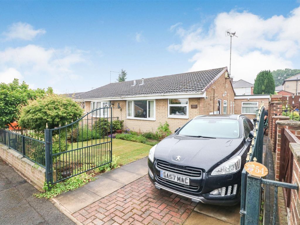 2 bed semidetached bungalow for sale in Priestley Avenue, Darton