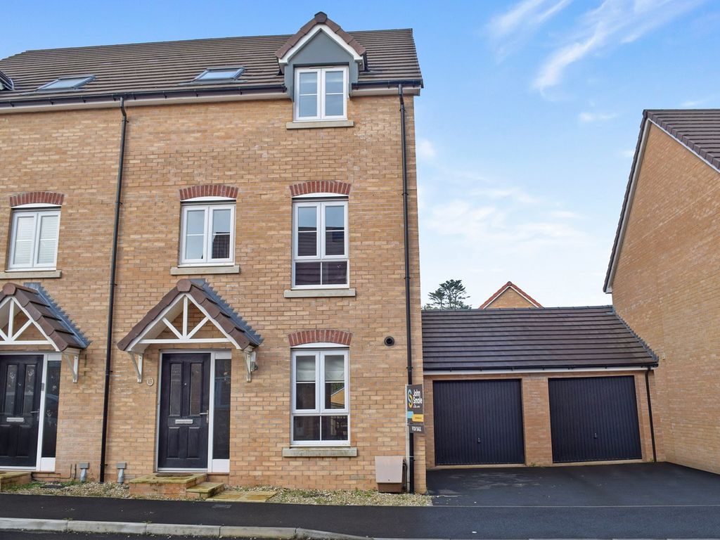 4 bed semidetached house for sale in Higher Gorse Road, Roundswell, Barnstaple EX31, £365,000