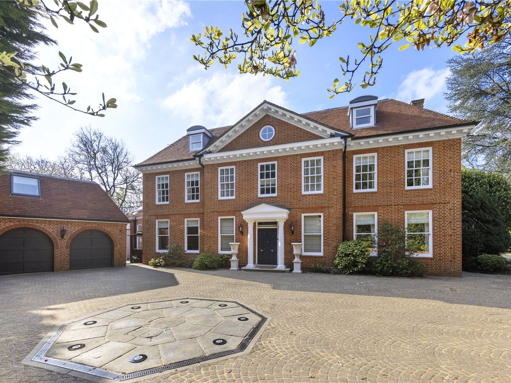 6 bed detached house for sale in Abbots Drive, Wentworth Estate