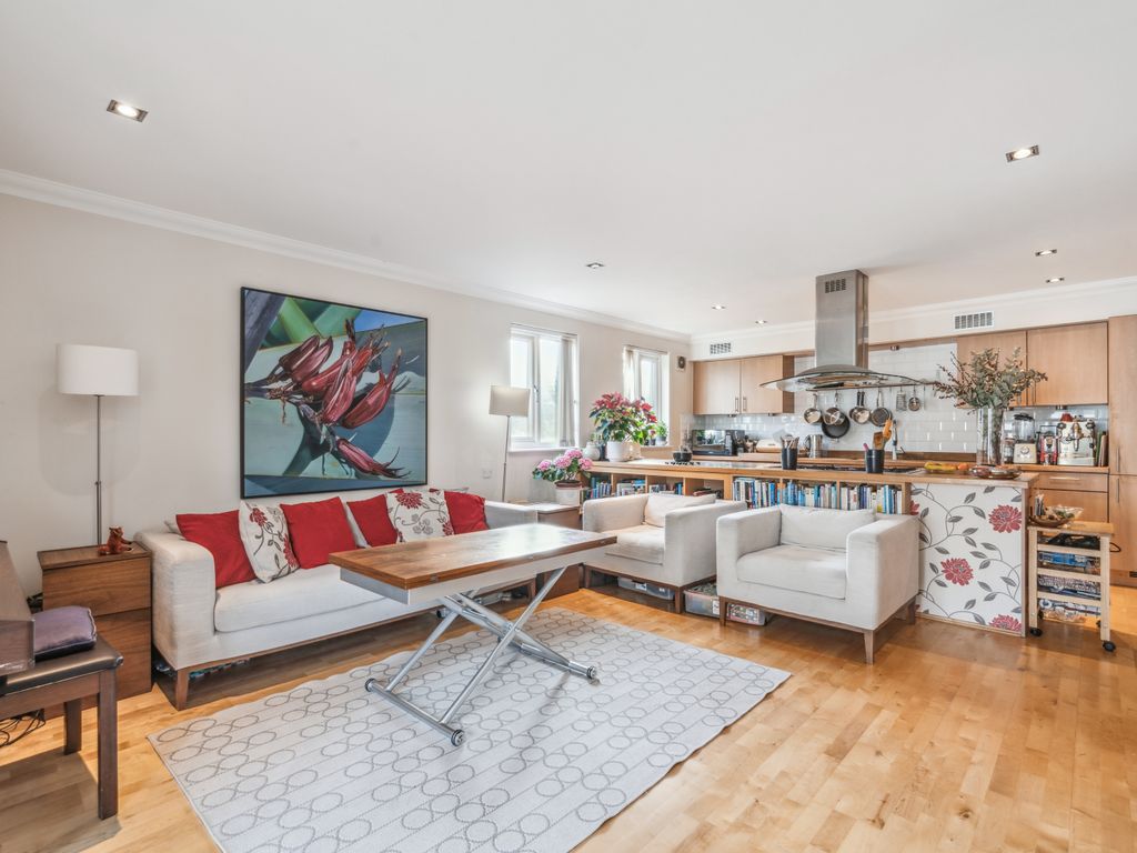 New home, 2 bed flat for sale in Balham High Road, London SW17, £