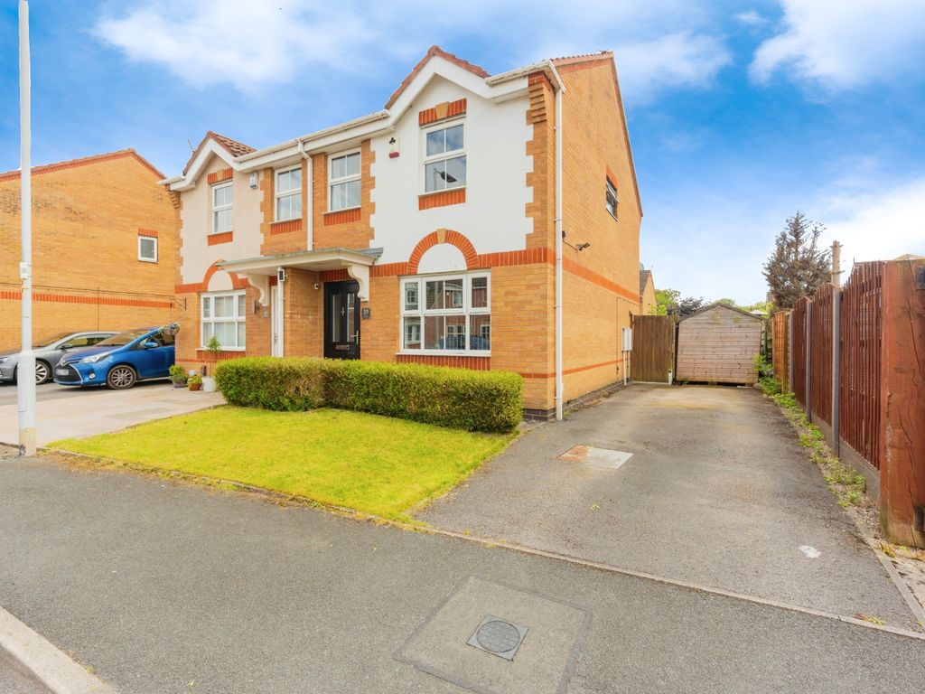 3 bed semidetached house for sale in Chedworth Drive, Manchester M23