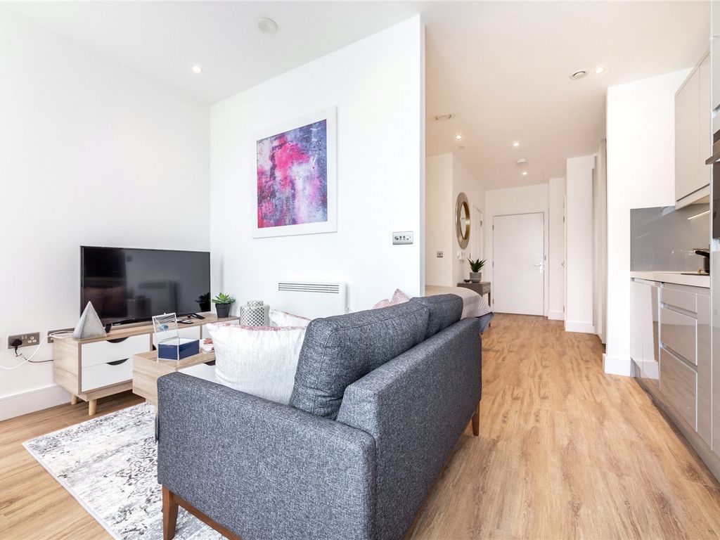 Studio to rent in Westgate House, West Gate, London W5, £1,550 pcm Zoopla
