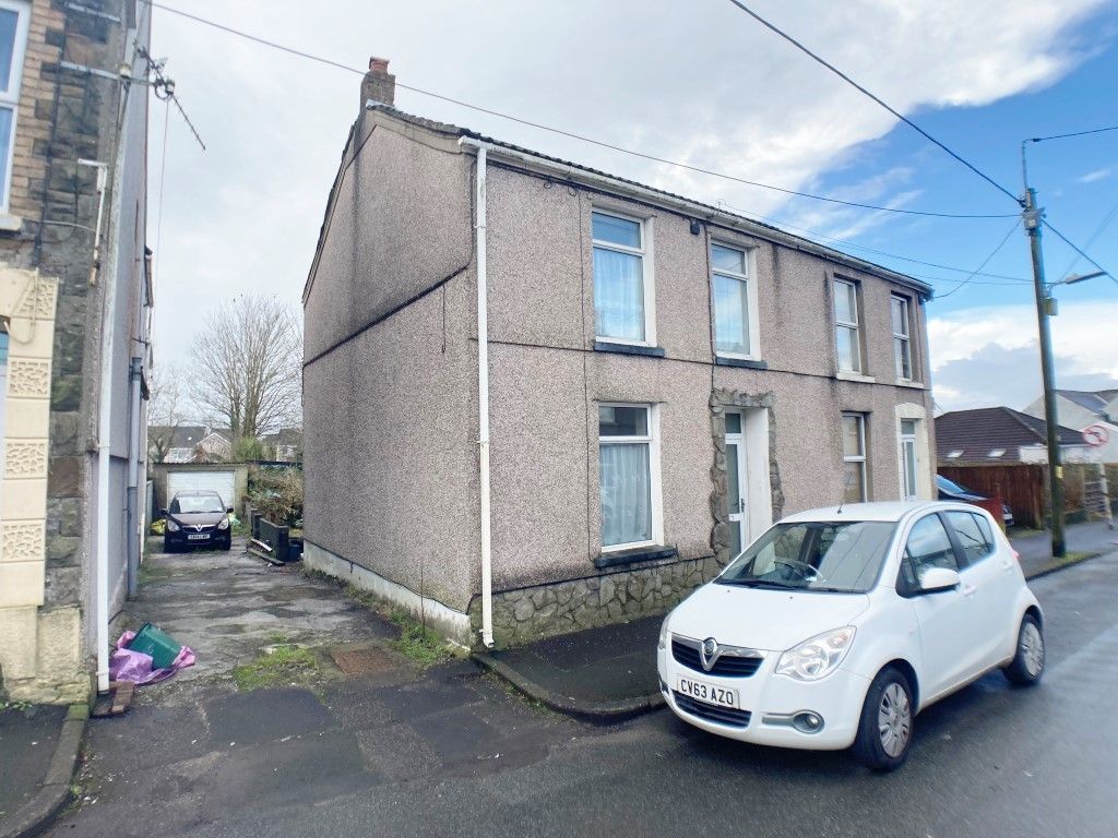 2 bed semidetached house for sale in Oakfield Street, Pontarddulais