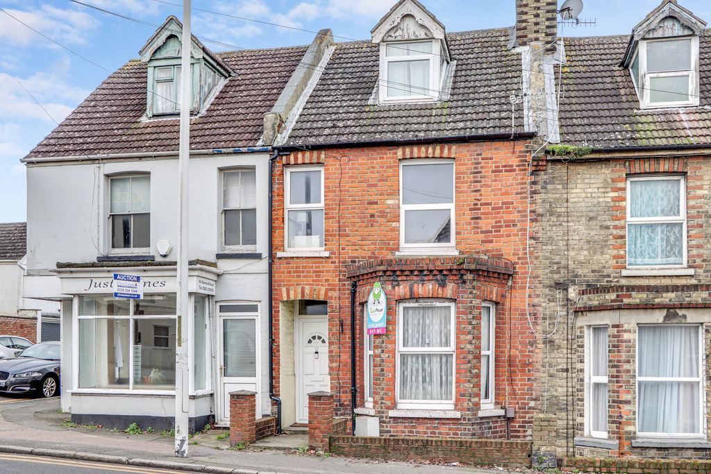 3 bed terraced house for sale in Black Bull Road, Folkestone CT19 Zoopla