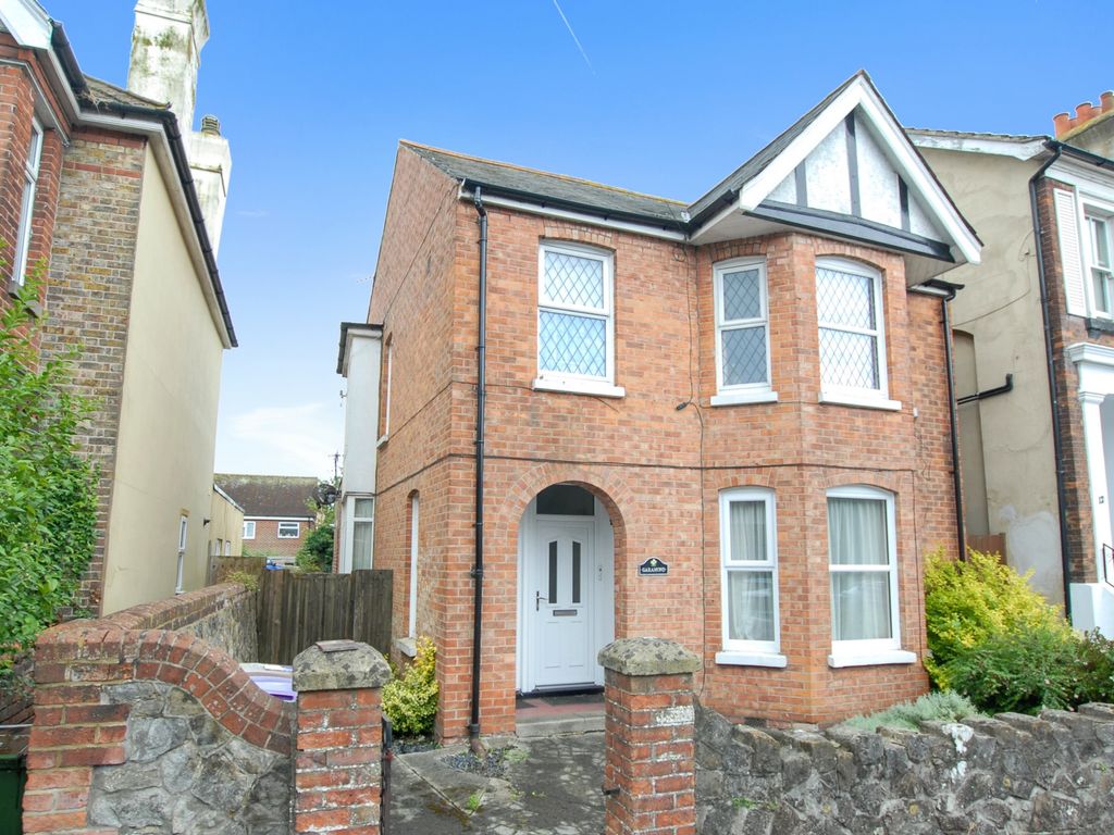 2 bed flat for sale in Seabrook Road, Hythe CT21, £269,950 Zoopla