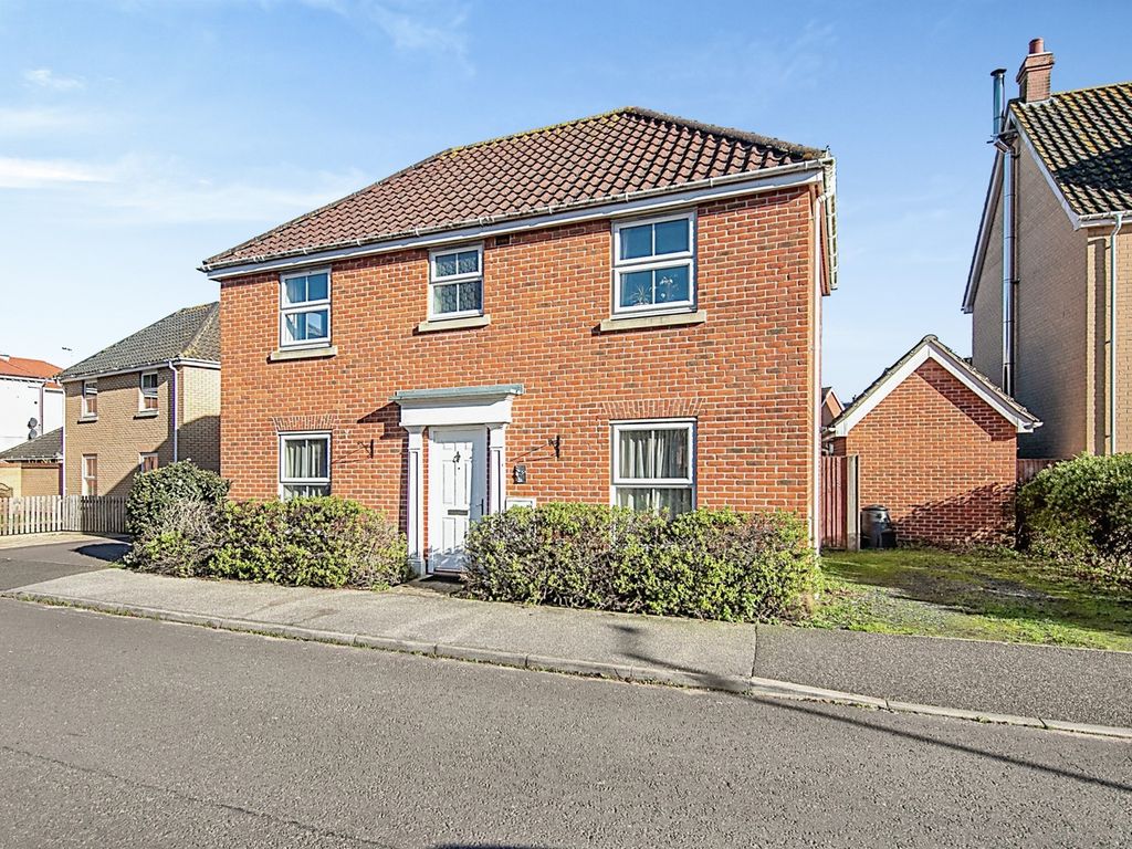 4 bed detached house for sale in Mayhew Road, Rendlesham, Woodbridge