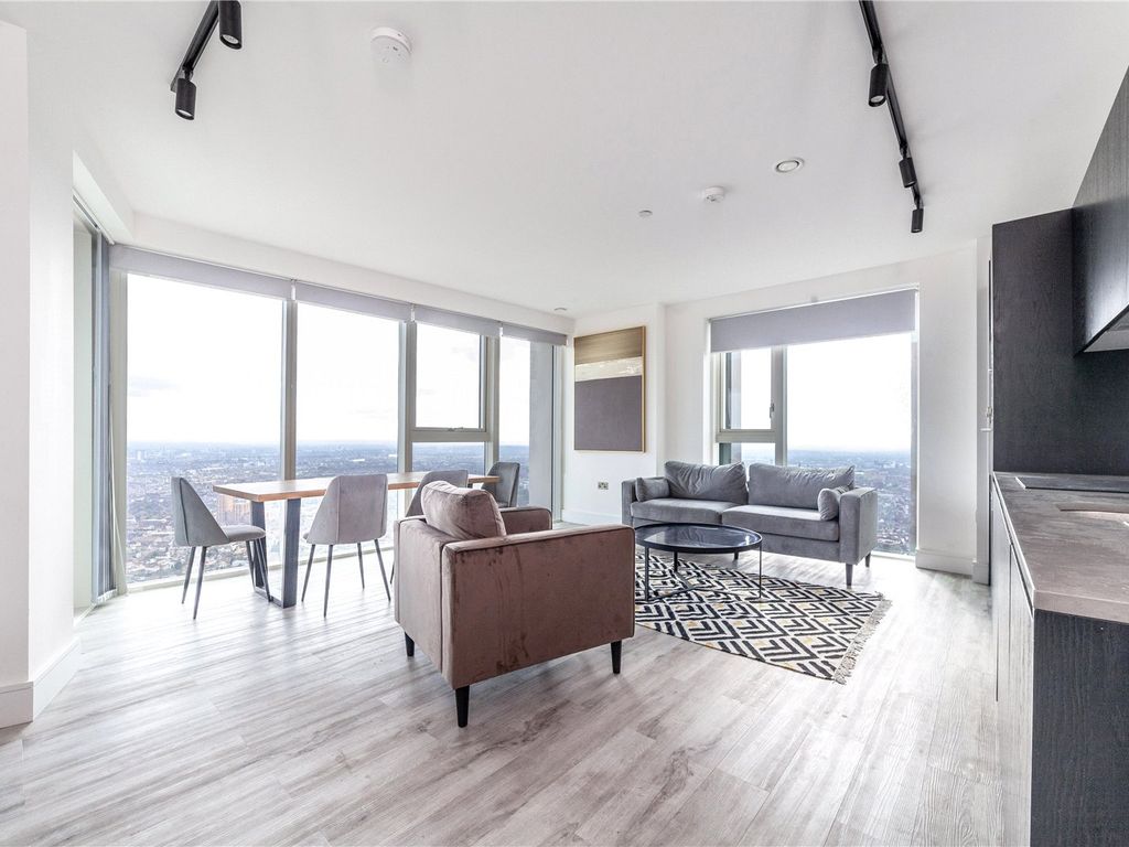 2 bed flat to rent in Portal Way, North Acton, London W3, £3,500 pcm