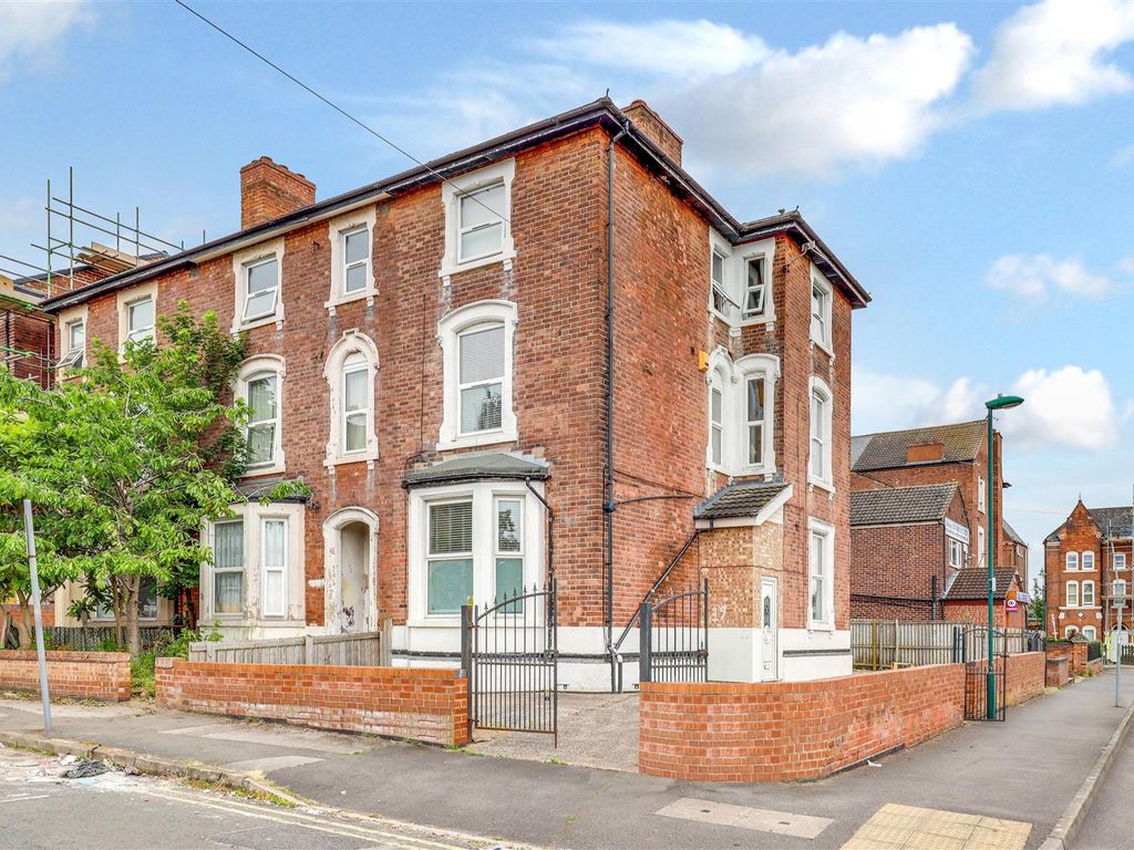 6 bed end terrace house for sale in Larkdale Street, Radford