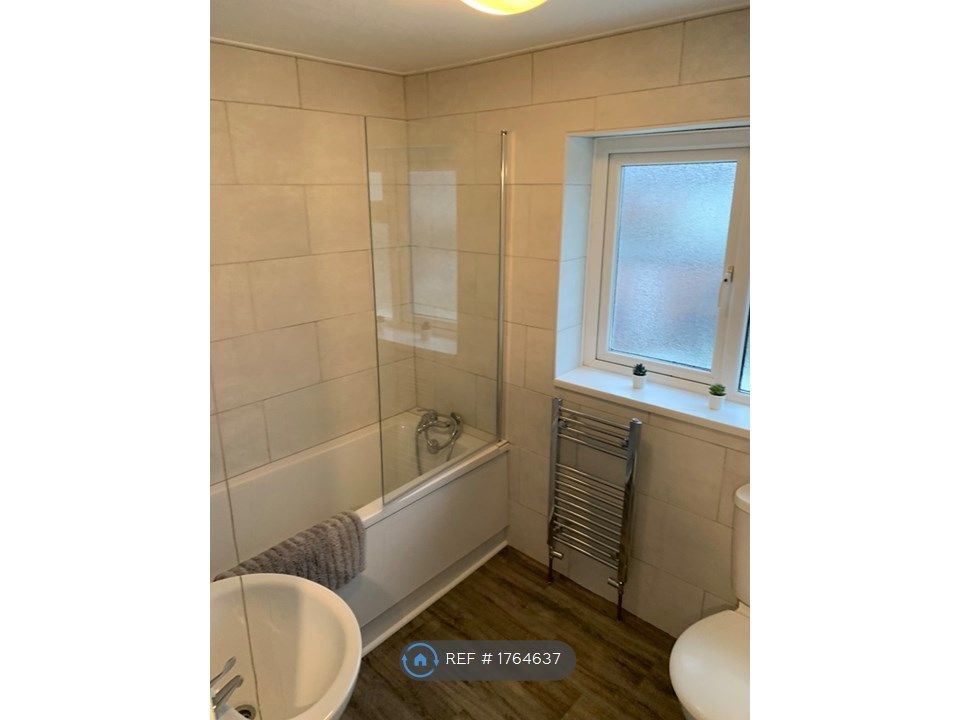 3 bed terraced house to rent in Soberton Road, Havant PO9, £1,500 pcm