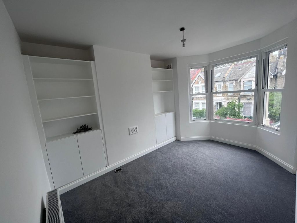 2 bed flat for sale in Francis Road, London E10 Zoopla