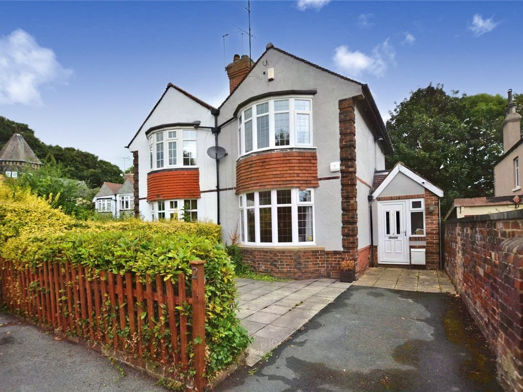 3 bed semidetached house for sale in Cliff Road Gardens, Leeds, West