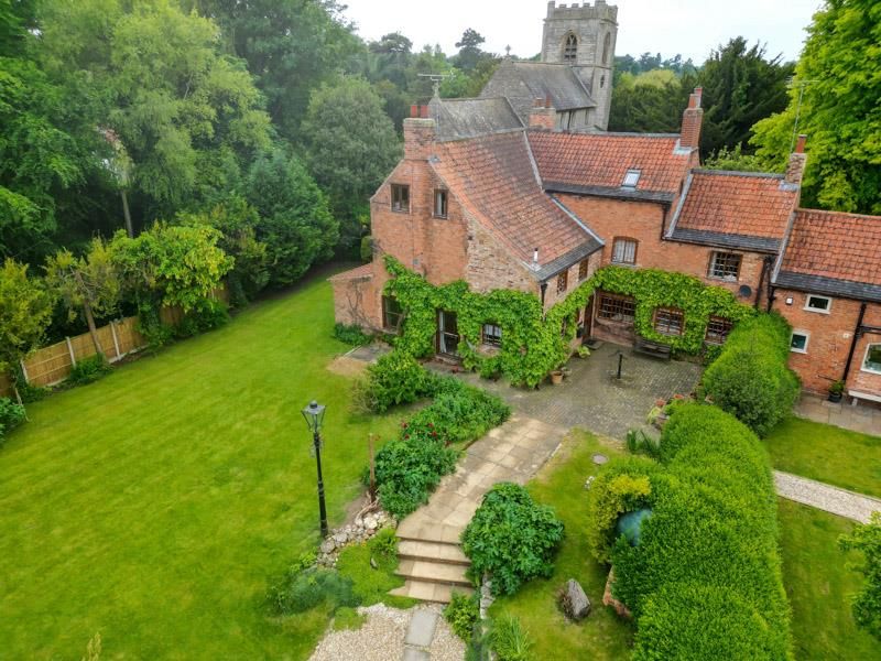 7 bed farmhouse for sale in Norwell Road, Caunton, Newark NG23, £