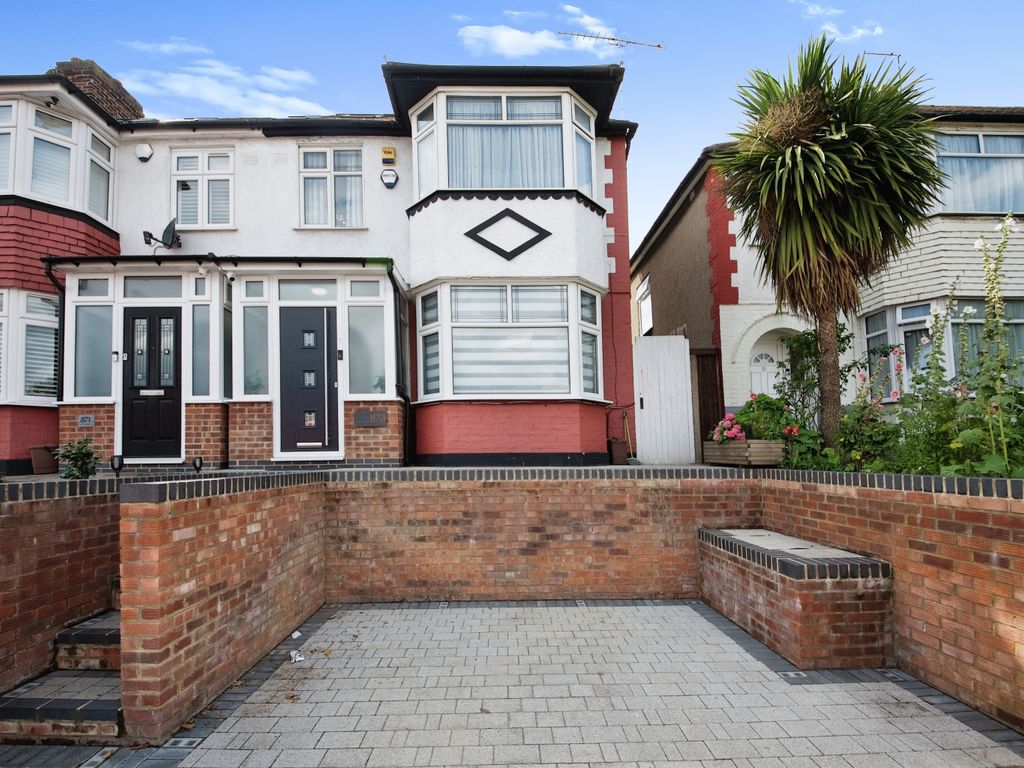 4 bed end terrace house for sale in Great Cambridge Road, Enfield EN1