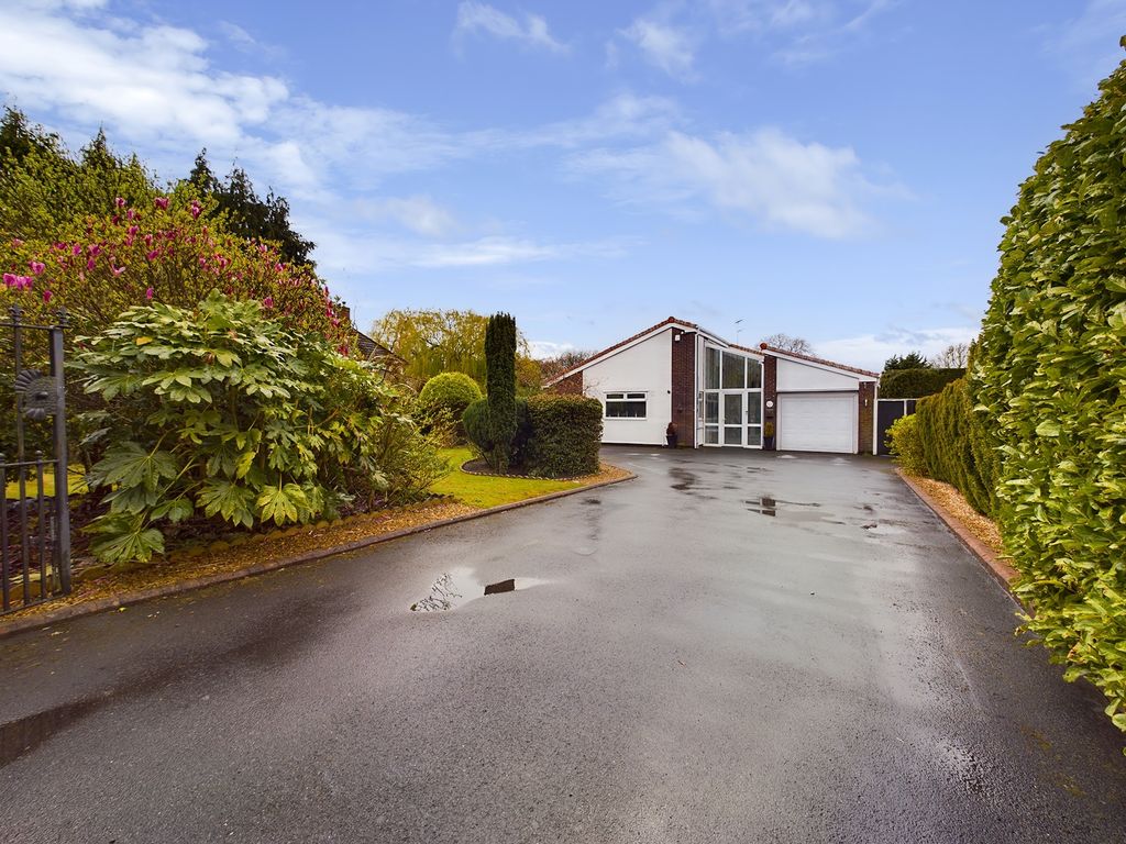 3 bed bungalow for sale in Knowsley Lane, Knowsley, Prescot L34 Zoopla