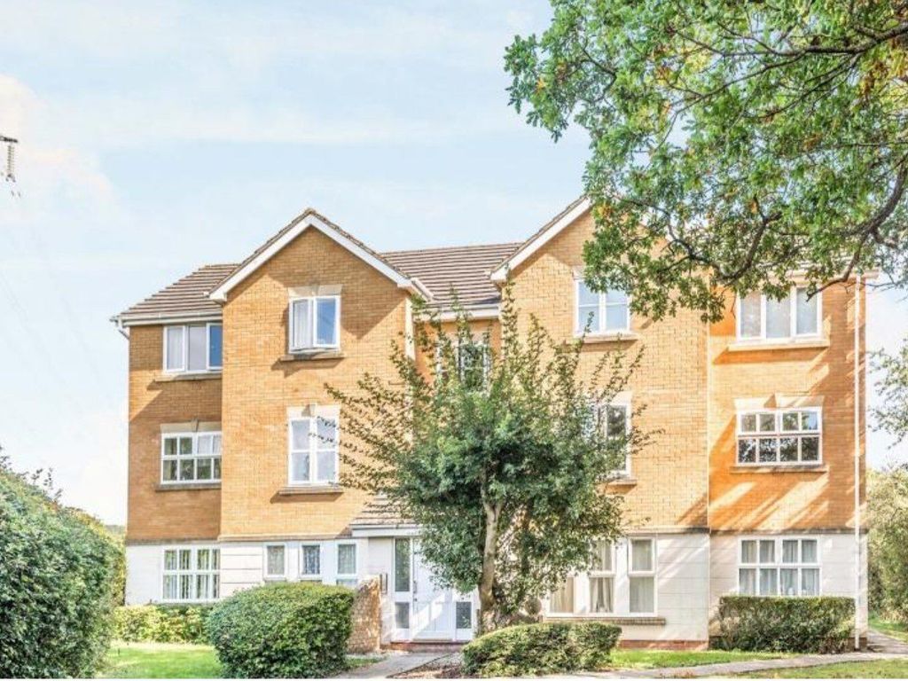 2 bed flat to rent in Thorley Court, Swindon SN25 Zoopla