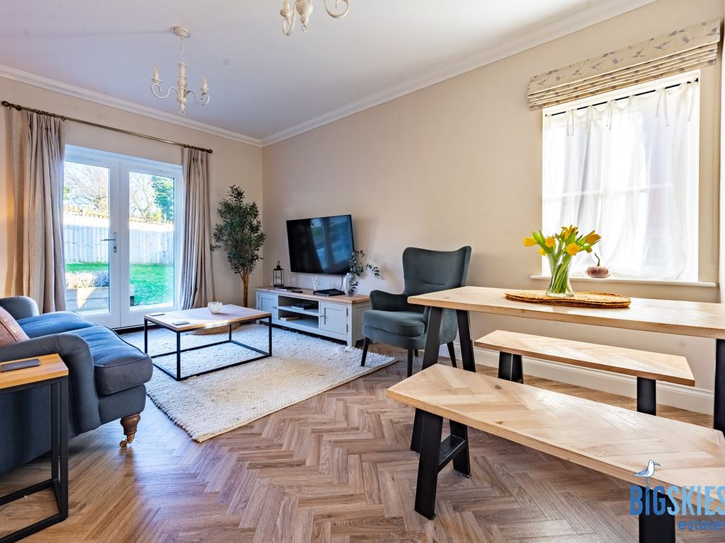 2 bed semidetached bungalow for sale in Fulmar Gardens, Hunstanton