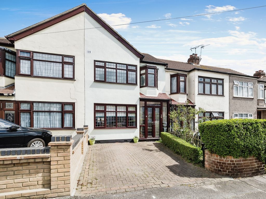 3 bed terraced house for sale in Faircross Avenue, Collier Row, Romford