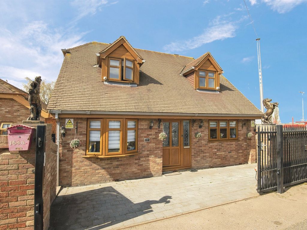 4 bed detached house for sale in Queenborough Road, Minster On Sea, Sheerness ME12 Zoopla