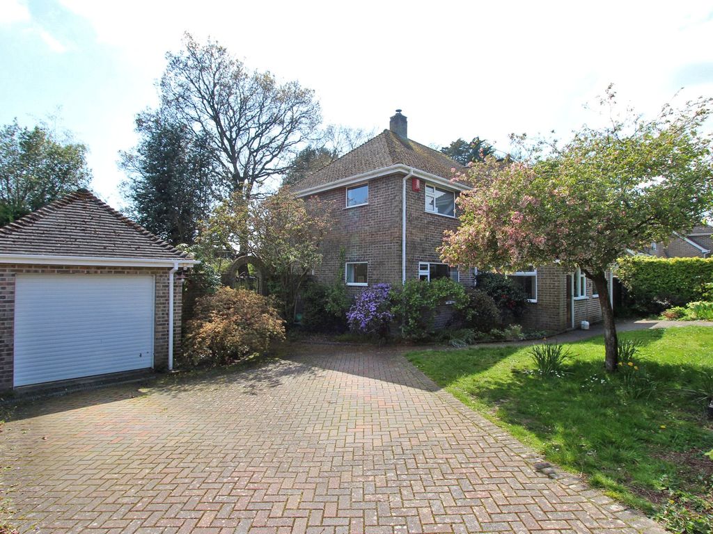 4 bed detached house for sale in Durrant Way, Sway, Lymington