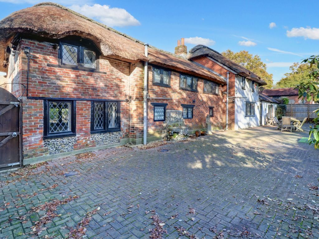 4 bed detached house for sale in Anmore Lane, Denmead, Waterlooville