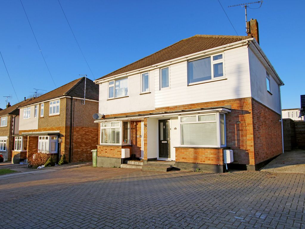 3 bed semidetached house for sale in Fairfield Rise, Billericay CM12
