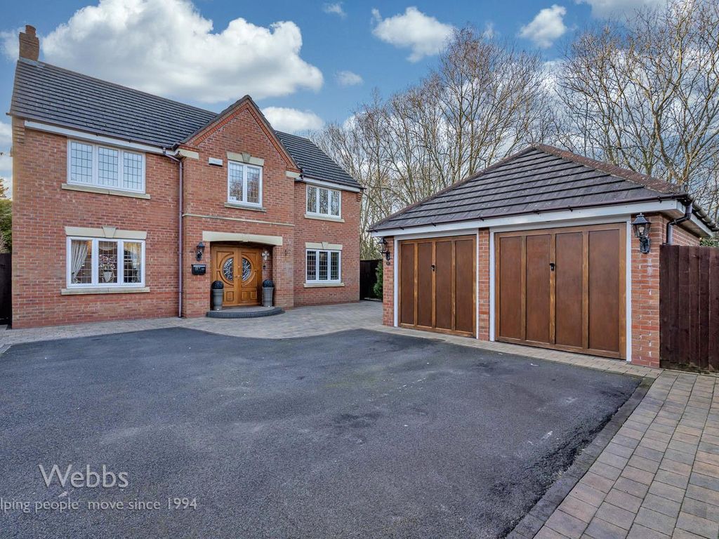 4 bed detached house for sale in Bulrush Close, Brownhills, Walsall WS8