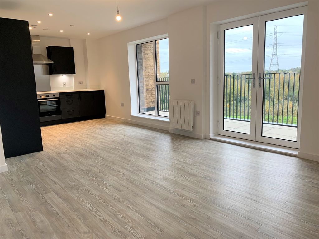 2 bed flat to rent in Colnebank Drive, Watford WD18 Zoopla