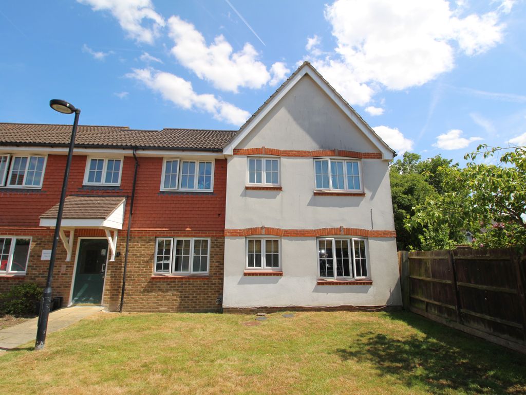 1 bed flat to rent in Tyrwhitt Court, Guildford GU2 Zoopla