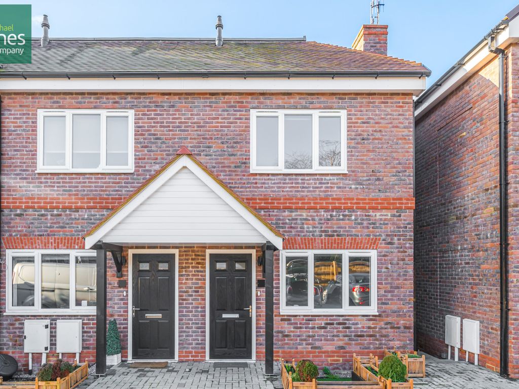 3 bed detached house to rent in Warren Road, Worthing, West Sussex BN14