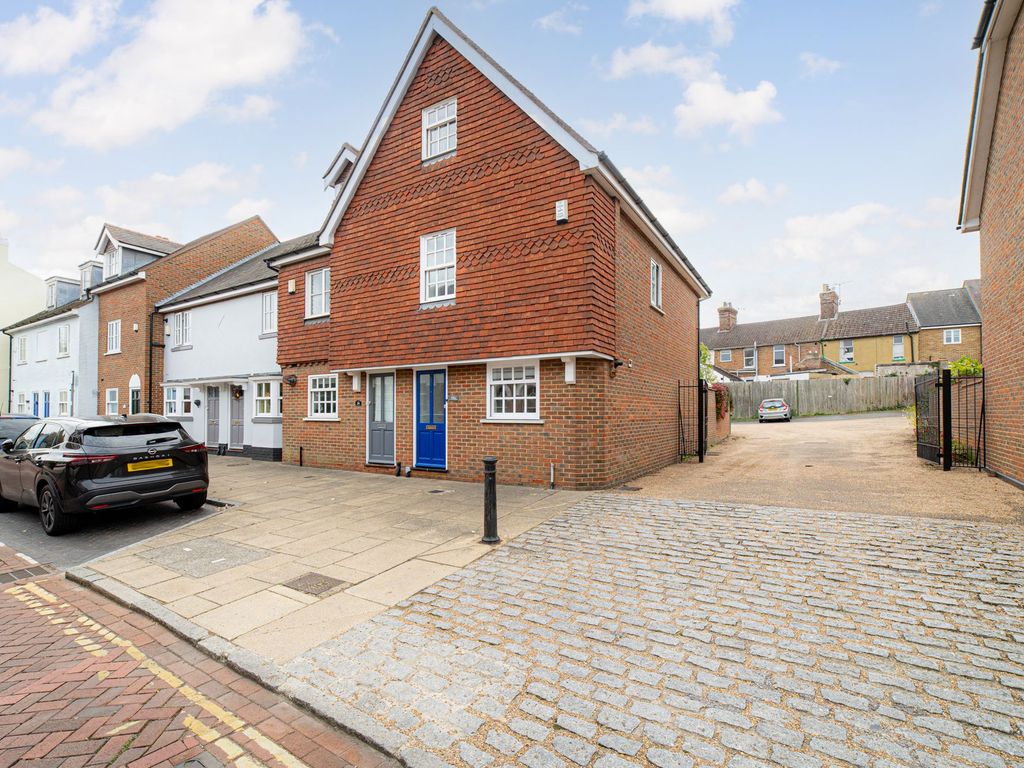 4 bed end terrace house for sale in West Street, Faversham ME13, £495,000 Zoopla