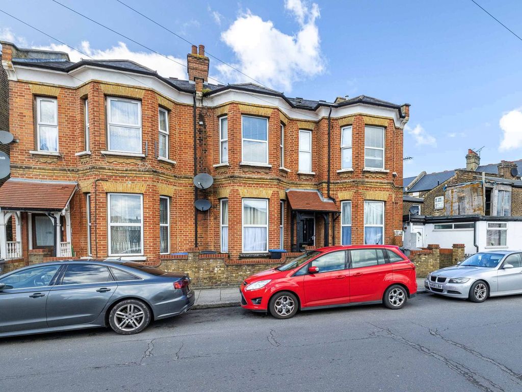 1 bed flat for sale in Tavistock Road, London NW10, £249,950 Zoopla