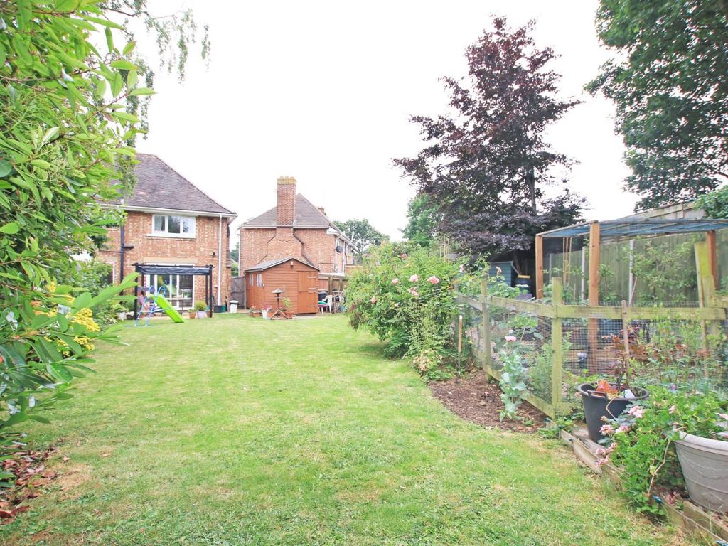 Luddington Road, Peterborough PE4  