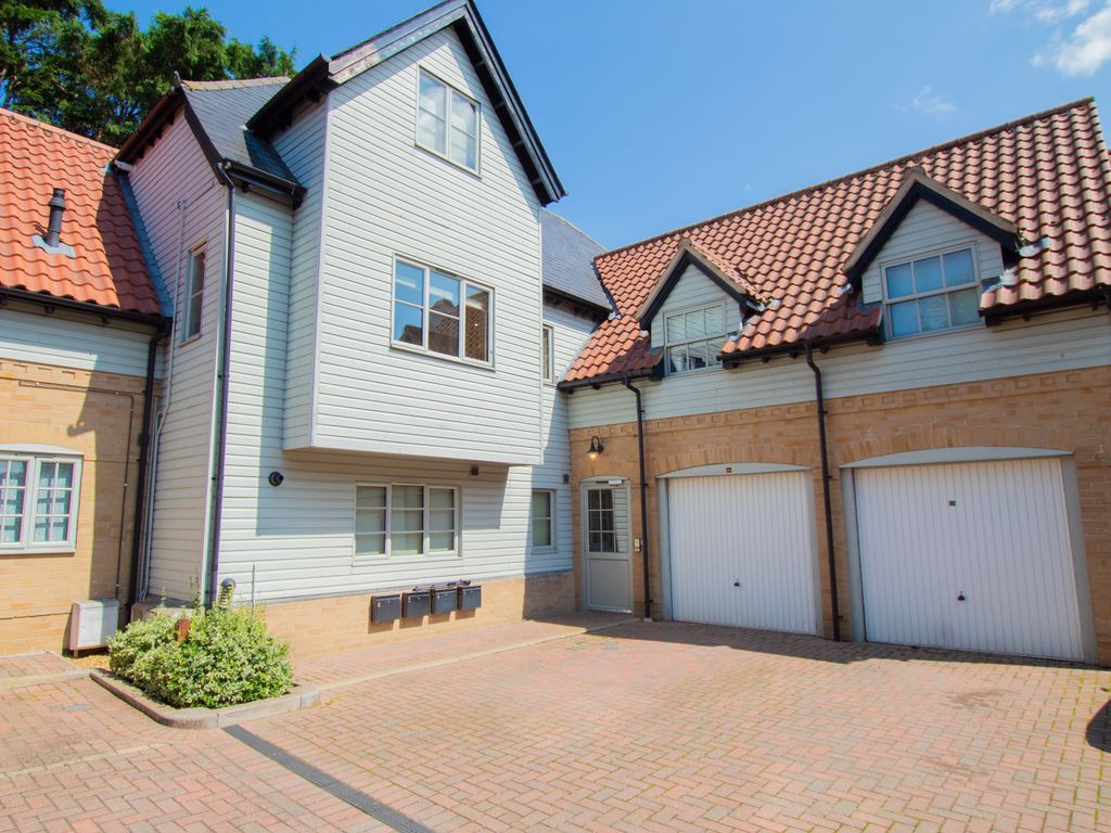 3 bed flat to rent in Mill Hill, Newmarket CB8 Zoopla