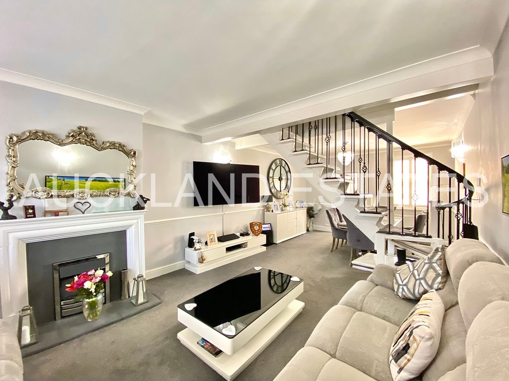 2 bed terraced house for sale in Southgate Road, Potters Bar EN6, £