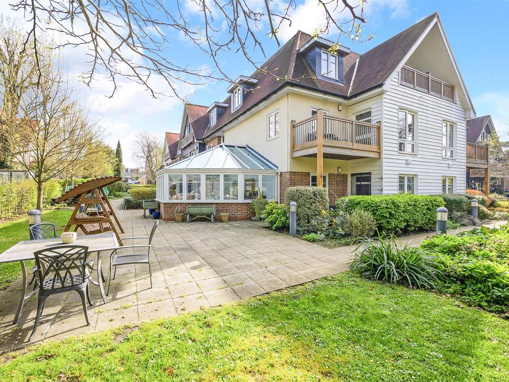2 bed flat for sale in Mickleham Gardens, Cheam, Sutton SM3, £500,000 Zoopla