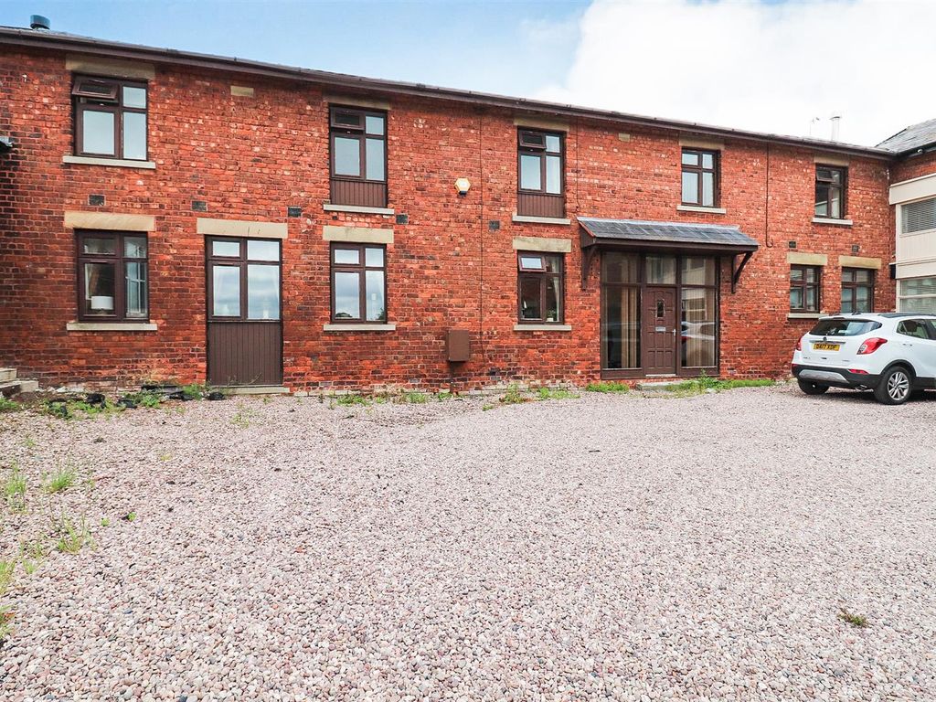 4 bed linkdetached house for sale in Plex Moss Lane, Halsall, Ormskirk