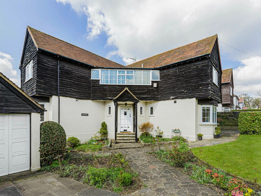 4 bed detached house for sale in The Avenue, Potters Bar EN6 Zoopla