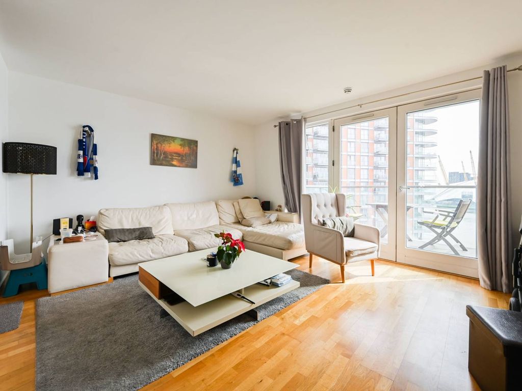 2 bed flat to rent in New Providence Wharf, Canary Wharf, London E14, £