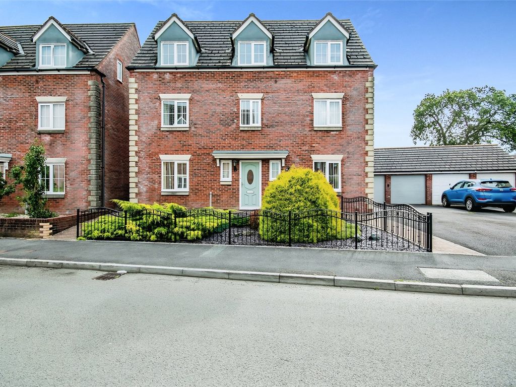 5 bed detached house for sale in Trem Y Coleg, Carmarthen