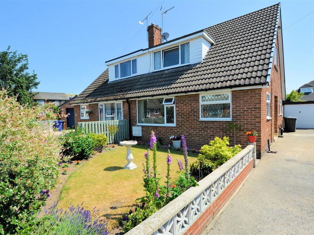 2 bed semidetached bungalow for sale in Fir Tree Close, Thorpe