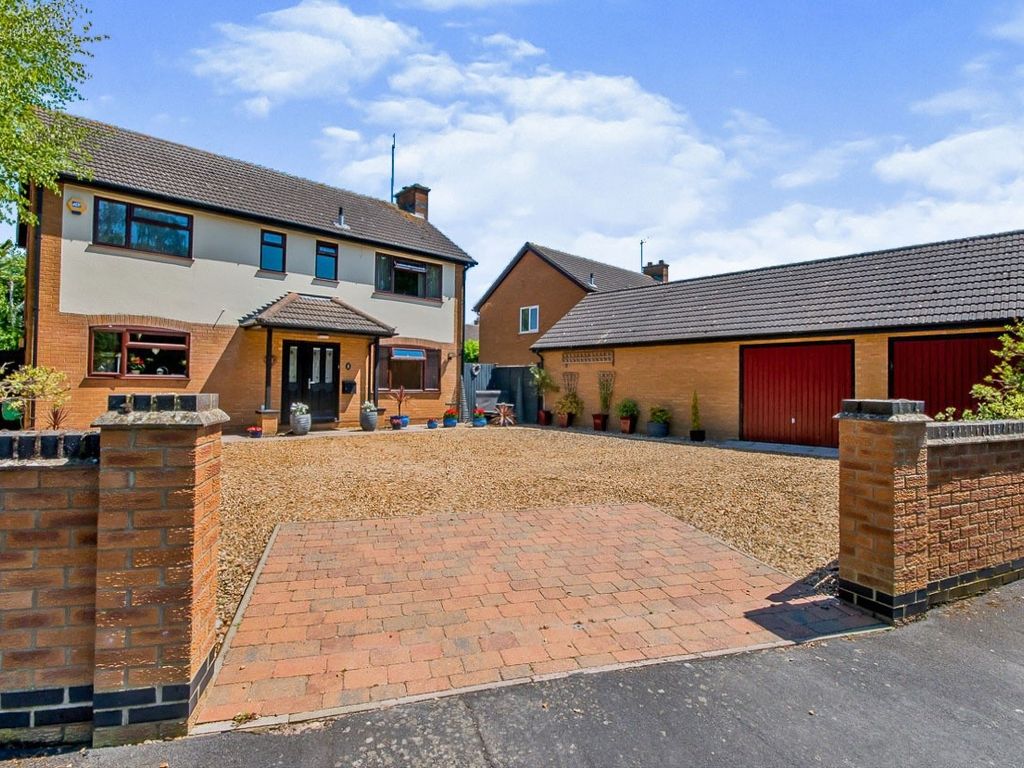 4 bed detached house for sale in Amsterdam Gardens, Spalding PE11, £