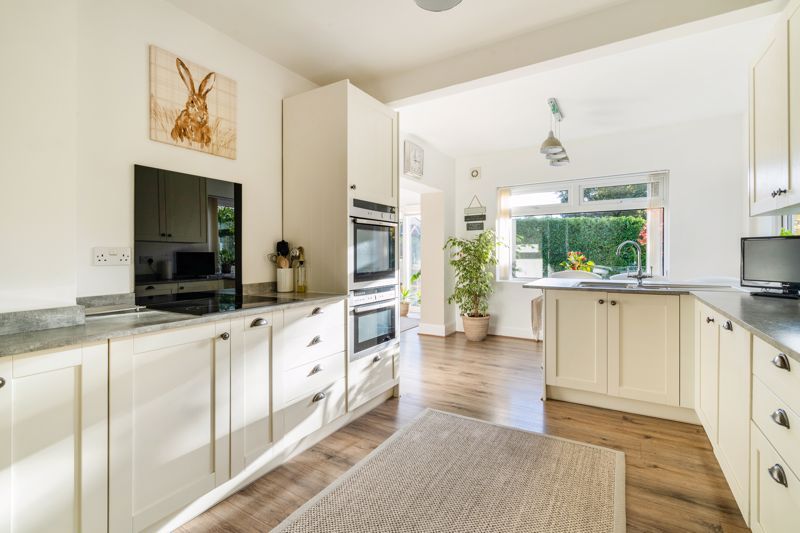 4 bed detached house for sale in Fernlea Avenue, Ferndown BH22, £775,000 Zoopla