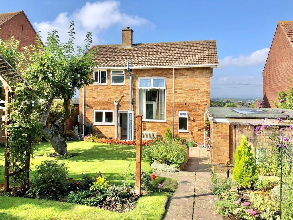 4 bed detached house for sale in Rissington Road, Tuffley, Gloucester