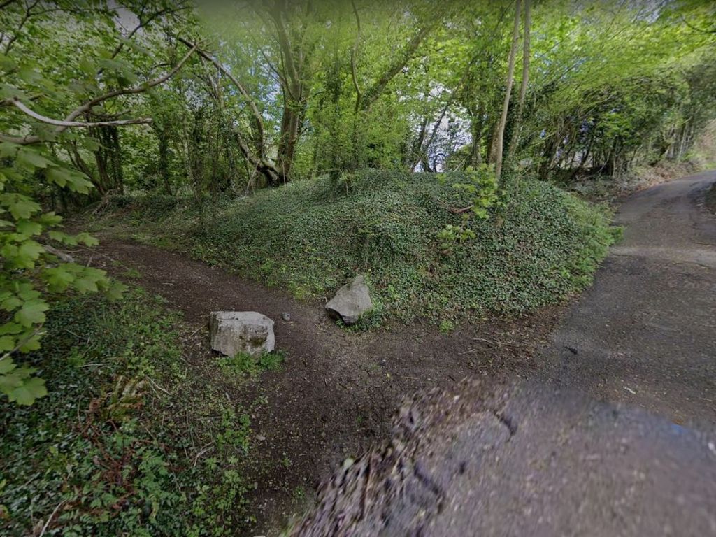 Land for sale in Bailey Y Skibbor, Mynyddislwyn, Trinant, Crumlin