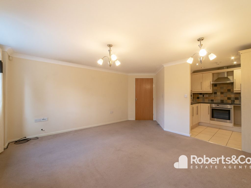 2 bed flat for sale in Woodville Road, Penwortham, Preston PR1, £