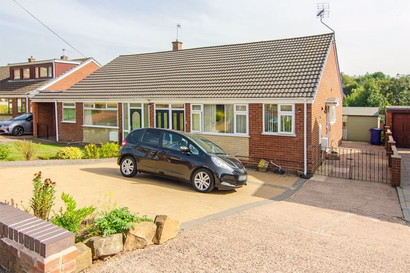 2 bed semidetached bungalow for sale in Priory Road, Hednesford