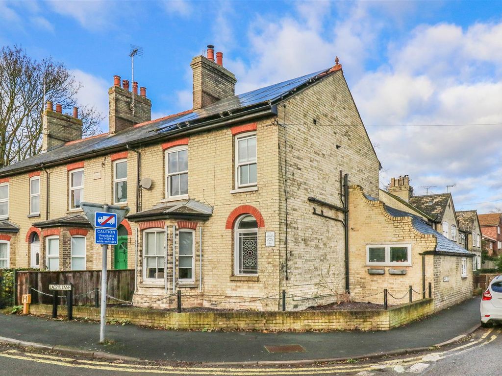 2 bed end terrace house for sale in Laceys Lane, Exning, Newmarket CB8